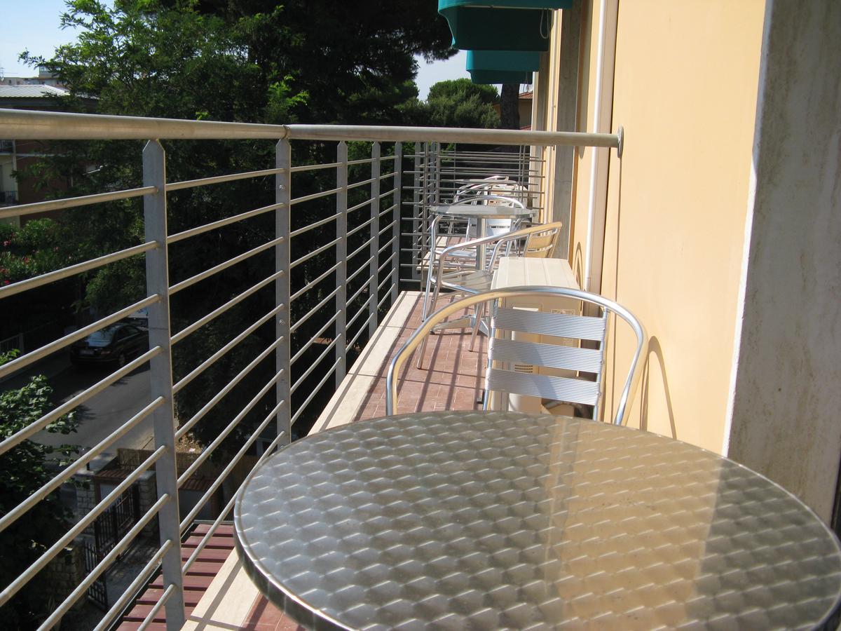 Hotel Luca Lido di Camaiore Exterior foto